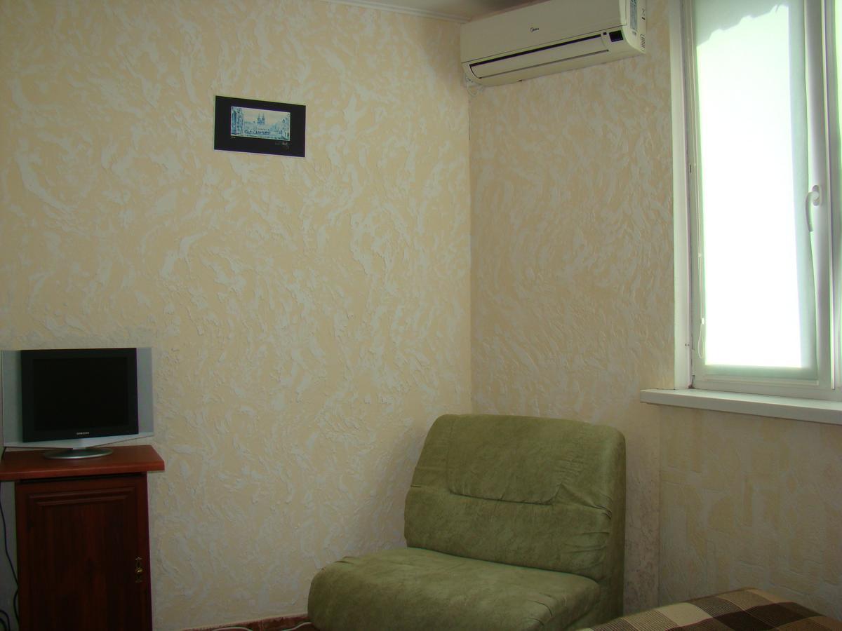 Mini-Hotel In Odessa Yard Exteriör bild